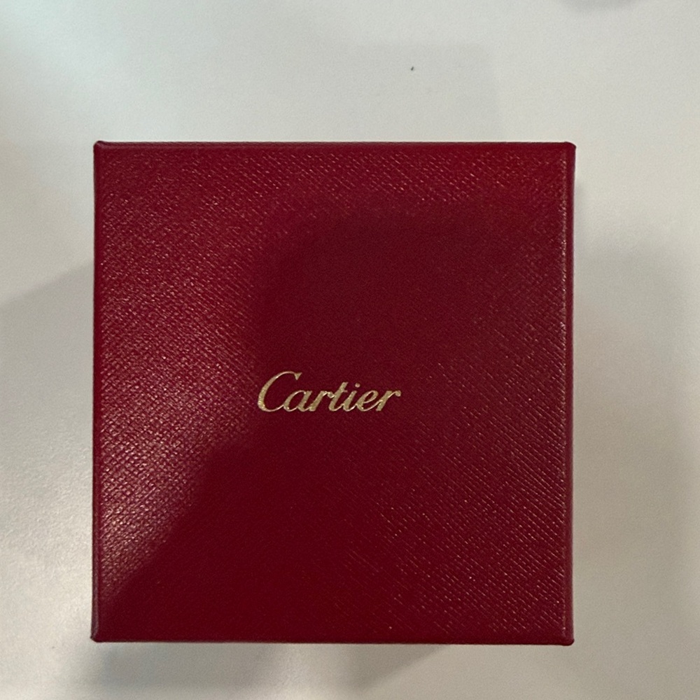 Cartier Red and Black Jewelry Box with Gold Detailing - Picture 6 of 7